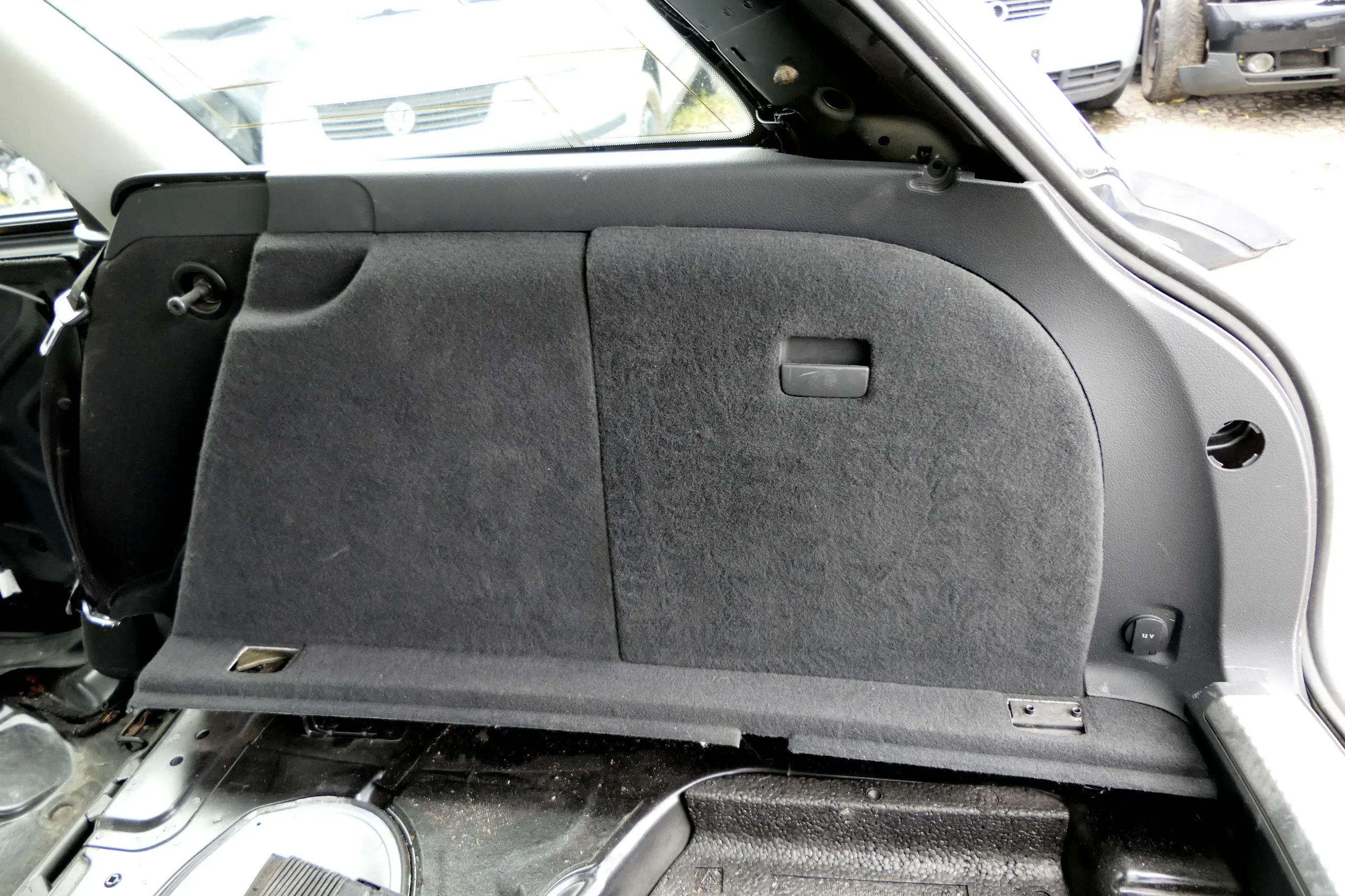 Audi A4 8E Abdeckung Verkleidung Kofferraum hinten rechts Seite 8E9863880F SQQ - Bild 1