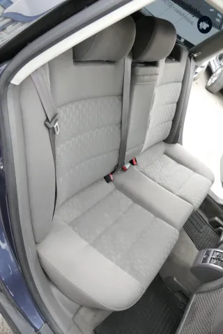 Audi A6 4B Avant Kombi Rückbank Rücksitzbank Sitz Rücksitz 3 Punkt swing dunkelg - Bild 3