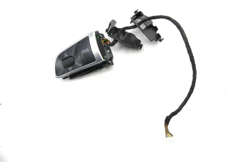 Audi A4 8K A8 Lenkrad Multifunktionslenkrad Schalter 4E0951527AD - Bild 1