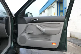 1x VW Golf 4 Bora Türverkleidung Verkleidung Tür vorne rechts grau 4/5-Türer - Bild 1