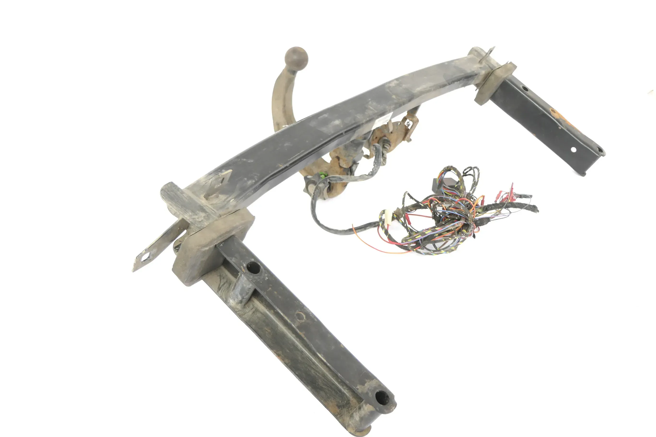 Audi A4 B5 8D abnehmbare Anhängerkupplung abnehmbar Westfalia 305 168 - Bild 1