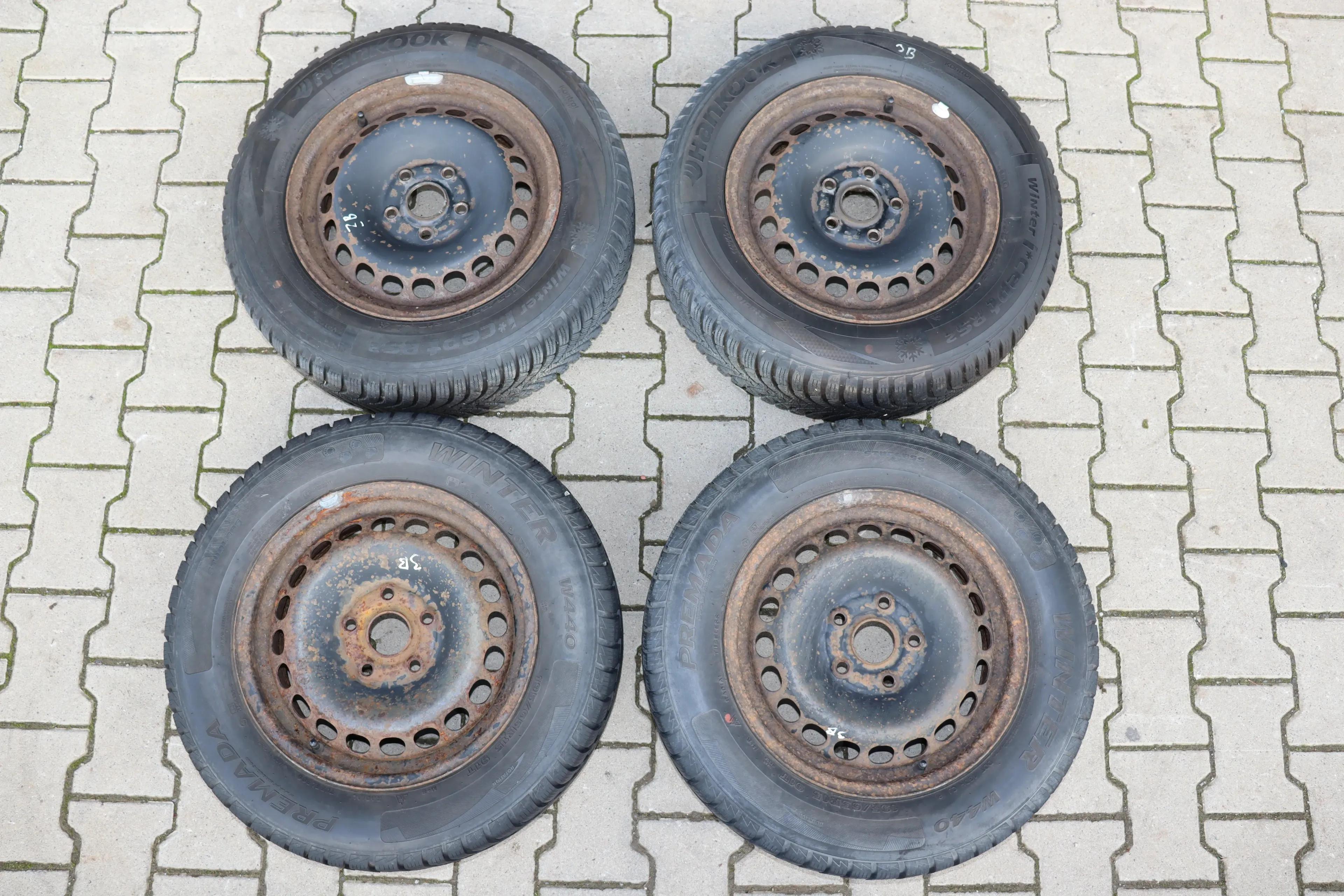 Skoda Superb 3U Passat 3BG Felgen Reifen Winterreifen M+S 195/65 R15 91T 6-7mm - Bild 1