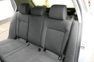 VW Golf 5 V Sitz Sitze hinten Rückbank Rücksitzbank Sitzfläche Lehne -OHNE KOPFS - Bild 7