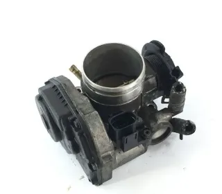 Golf 4 A3 8L Drosselklappe Drosselklappenstutzen AGN 125PS 1,8 92kw 06A133064M - Bild 1