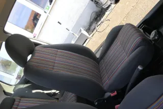 VW Fox Sitz Fahrersitz vorne links OHNEAirbag höhenverstellbar - Bild 6