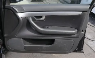 4x Audi A4 8E B6 Türverkleidung Verkleidung Tür vorne + hinten schwarz links man - Bild 2