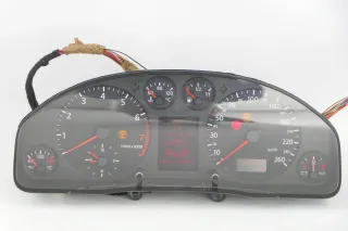 Audi A6 4B Tacho Tachometer Kombiinstrument 302.000km 4B0919880H TDI - Bild 1