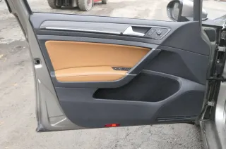VW Golf 7 5G Limousine Türverkleidung Tür vorn hinten 4/5-Türer Leder braun - Bild 1