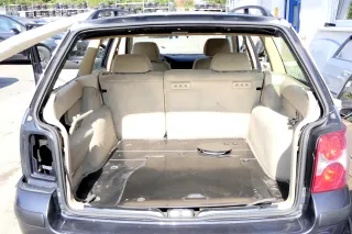 VW Passat 3B 3BG Kombi Variant Sitz Rückbank Rücksitzbank ohneKopfstützen beige - Bild 3