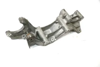 VW Golf 4 Bora Halter Konsole Lichtmaschine Träger 071260089B AGZ 2,3 - Bild 2