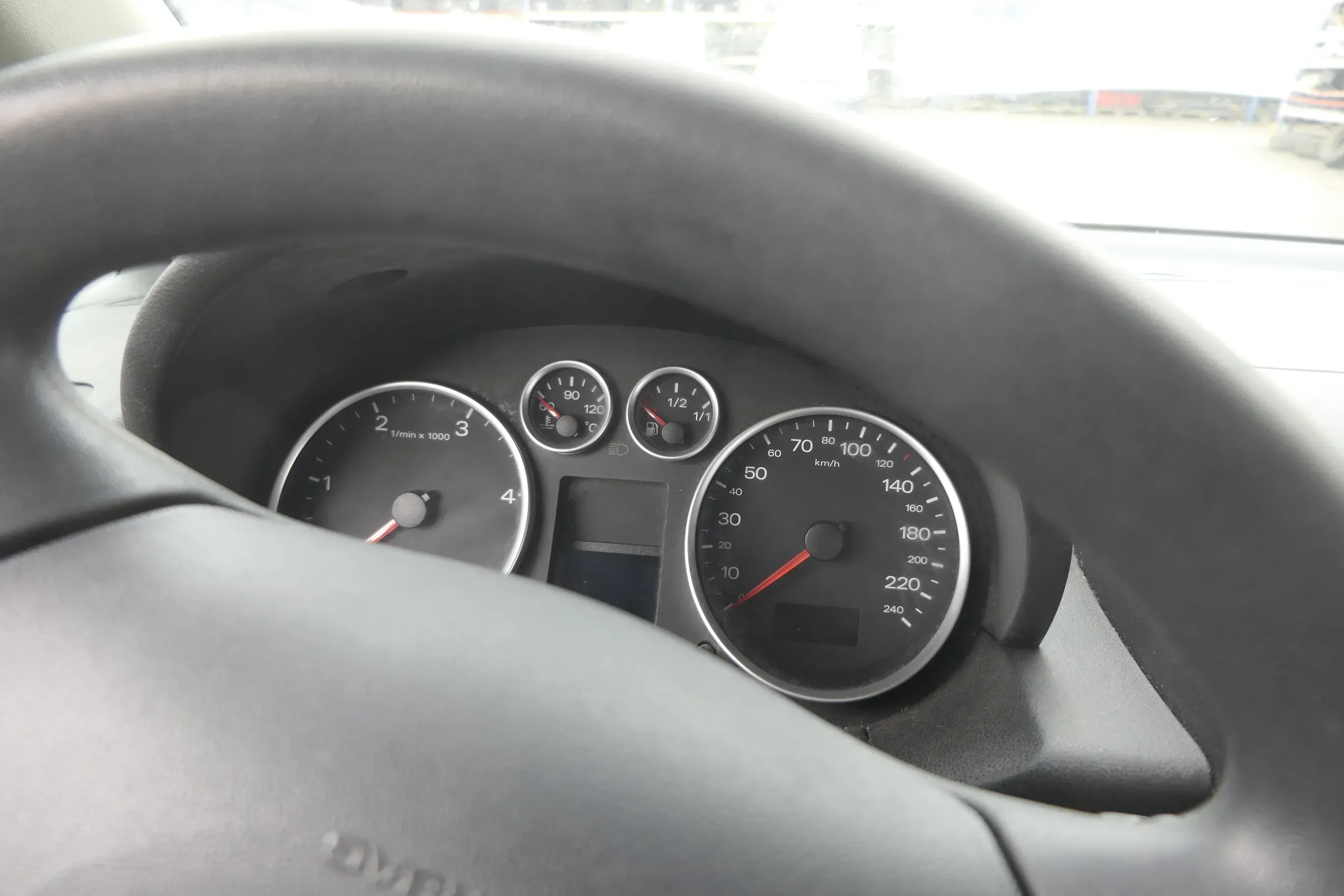 Audi A2 8Z Tacho Tachometer Kombiinstrument 8Z0920900M TDI 1.4 Diesel - Bild 1