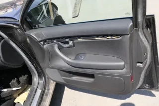 4x Audi A4 8E B7 Türverkleidung Verkleidung Tür vorne und hinten schwarz 4 Stück - Bild 2