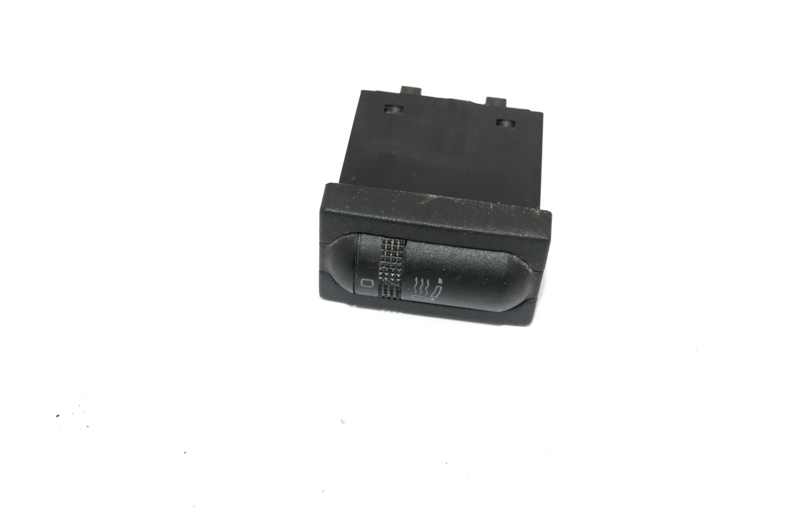 VW Passat 3A 35i T4 Schalter Sitzheizung Sitzheizungsschalter 3A0963563A - Bild 1