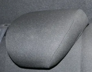 Seat Ibiza 5 6J Kopfstütze hinten rechts / links / mitte schwarz 6J0885921 57V - Bild 1