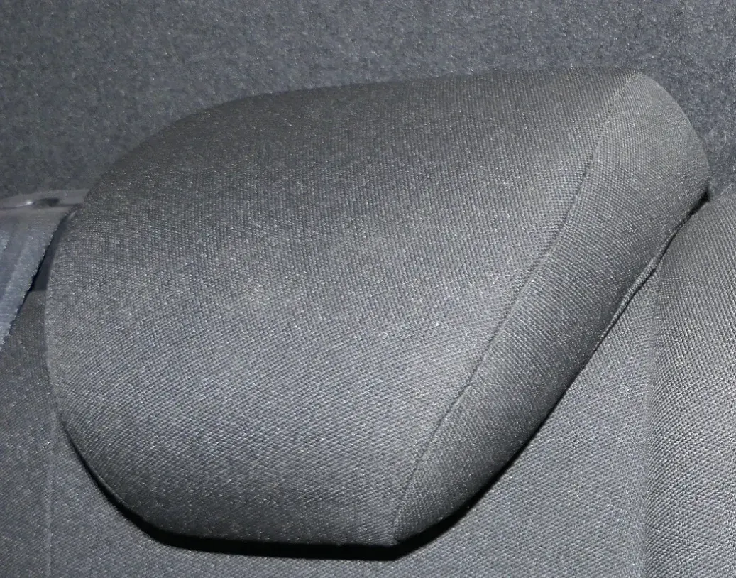 Seat Ibiza 5 6J Kopfstütze hinten rechts / links / mitte schwarz 6J0885921 57V - Bild 1