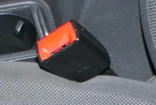 VW Tiguan Sharan Gurtschloß Schloß Gurt 5N0857755D vorne links Fahrersitz Sitz - Bild 2