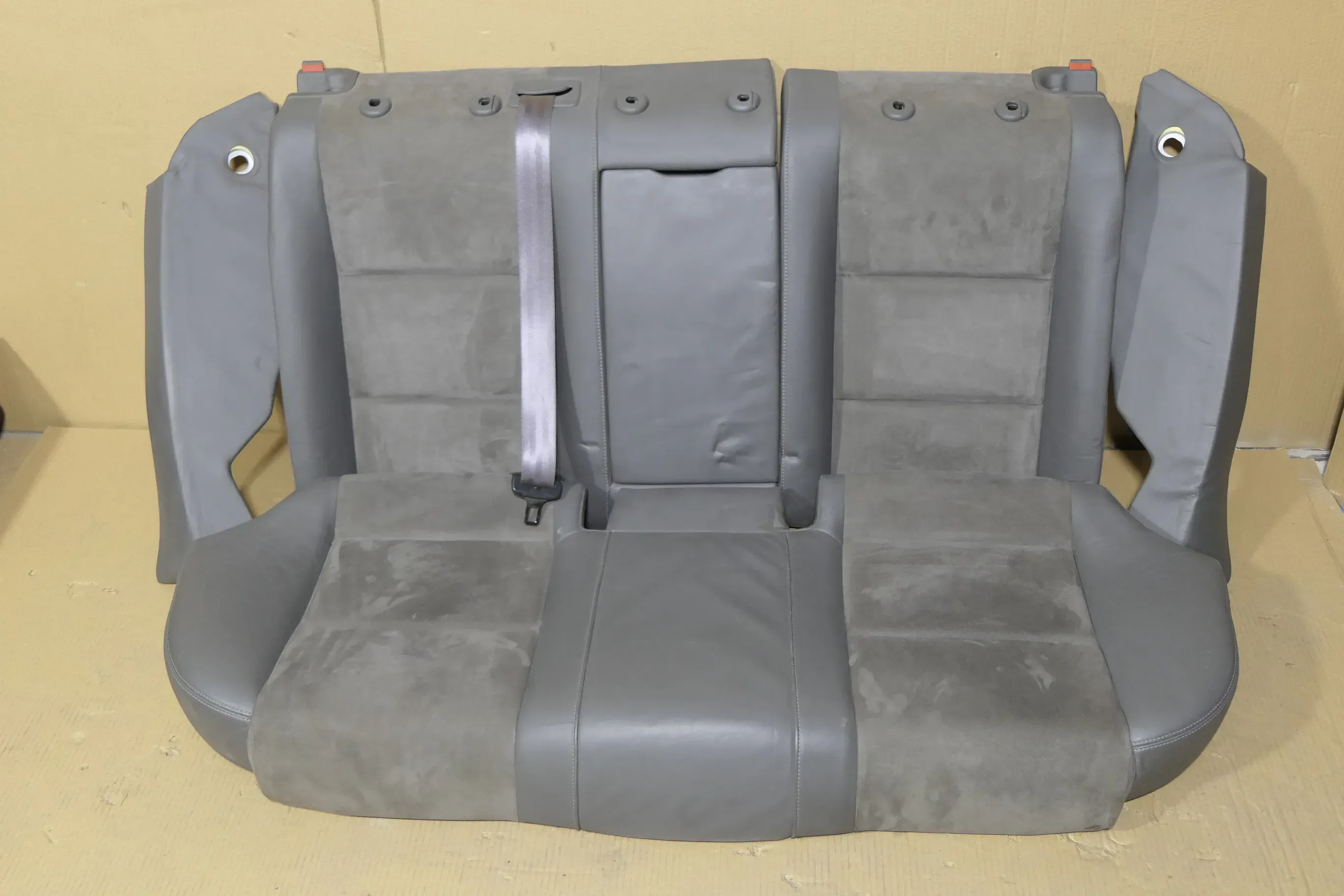 Audi A4 B6 B7 8E Avant Sitz Rückbank Rücksitzbank hinten Leder grau Armlehne - Bild 1