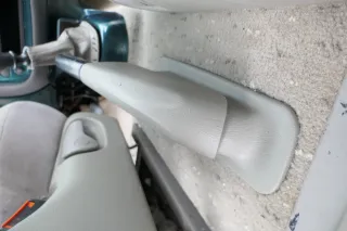VW Sharan 7M Galaxy WGR Handbremse Feststellbremse Verkleidung Abdeckung grau - Bild 4