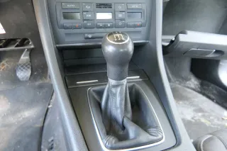 Audi A4 8E B6 B7 Mitteltunnel hinten Verkleidung um Handbremse Konsole schwarz - Bild 6