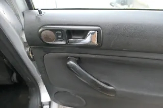 1x VW Golf 4 1J Kombi Türverkleidung Verkleidung Tür hinten rechts schwarz - Bild 2