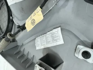 VW Touran 1x Türverkleidung Verkleidung Tür vorne rechts - grau - Bild 5