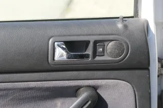 1x VW Golf 4 1J Limousine Türverkleidung Verkleidung Tür hinten links schwarz Ve - Bild 3
