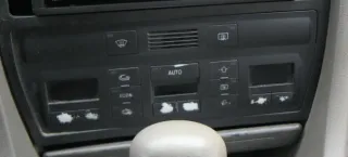 Audi A6 4B C5 Steuergerät Klimaanlage Klimabedienteil 4B0820043AJ Climatronic - Bild 1