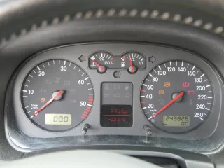 Golf 4 Tacho Tachometer Kombiinstrument ca.249.000km 1J0920822C 1,9 TDI 85kw AJM - Bild 1
