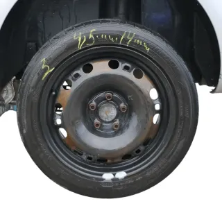 2x VW Polo 9N Ibiza Felgen Reifen 195/50 R15 82V Sommerreifen 6jx15H2 ET43 4-5mm - Bild 1