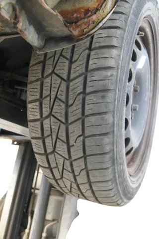 2x Golf 4 Bora Reifen Felgen 205/55 R16 Winterreifen 7-8mm M+S Allwetterreifen - Bild 2