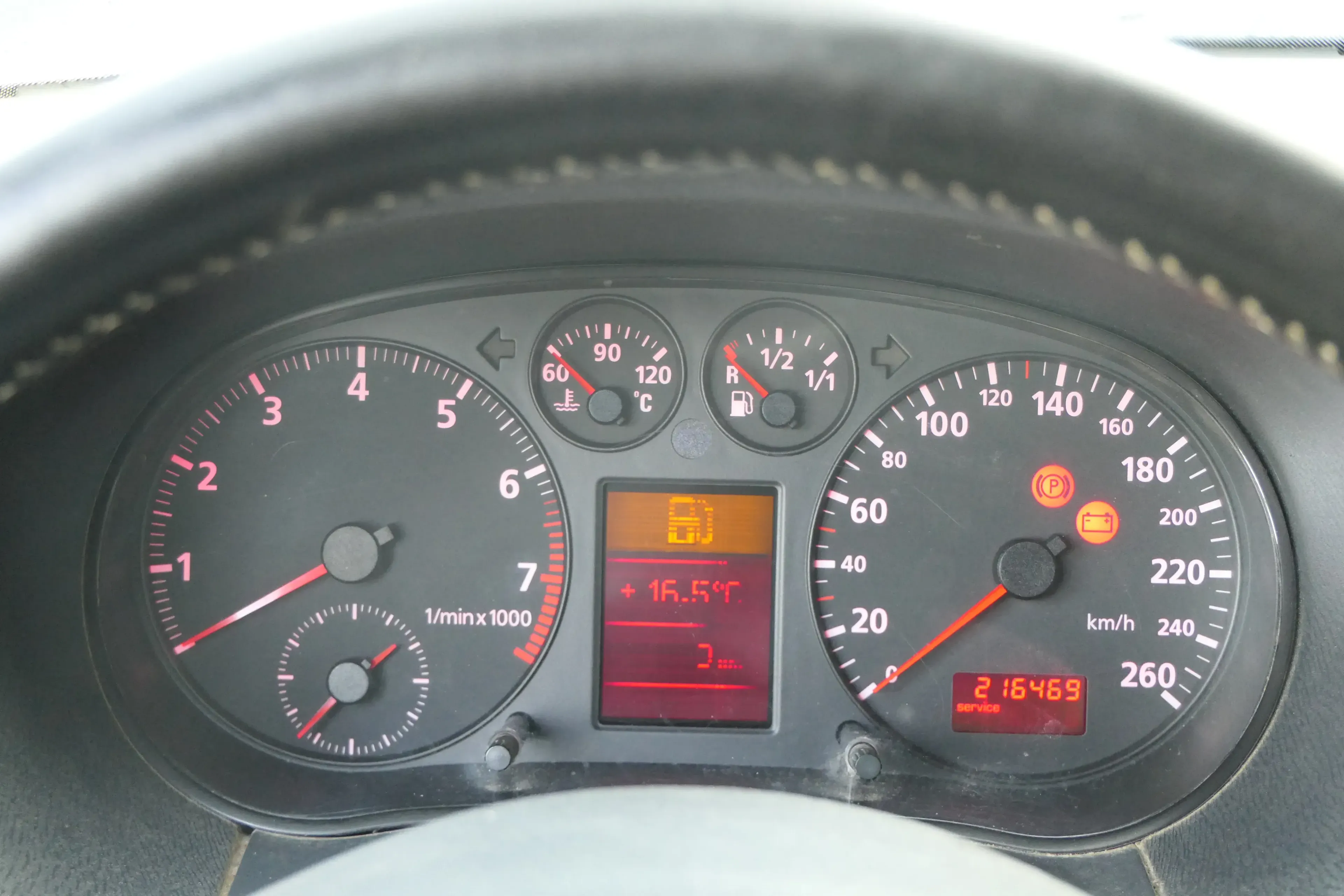 Audi A3 8L Tacho Tachometer Kombiinstrument 8L0919880A 216.000KM Benziner - Bild 1