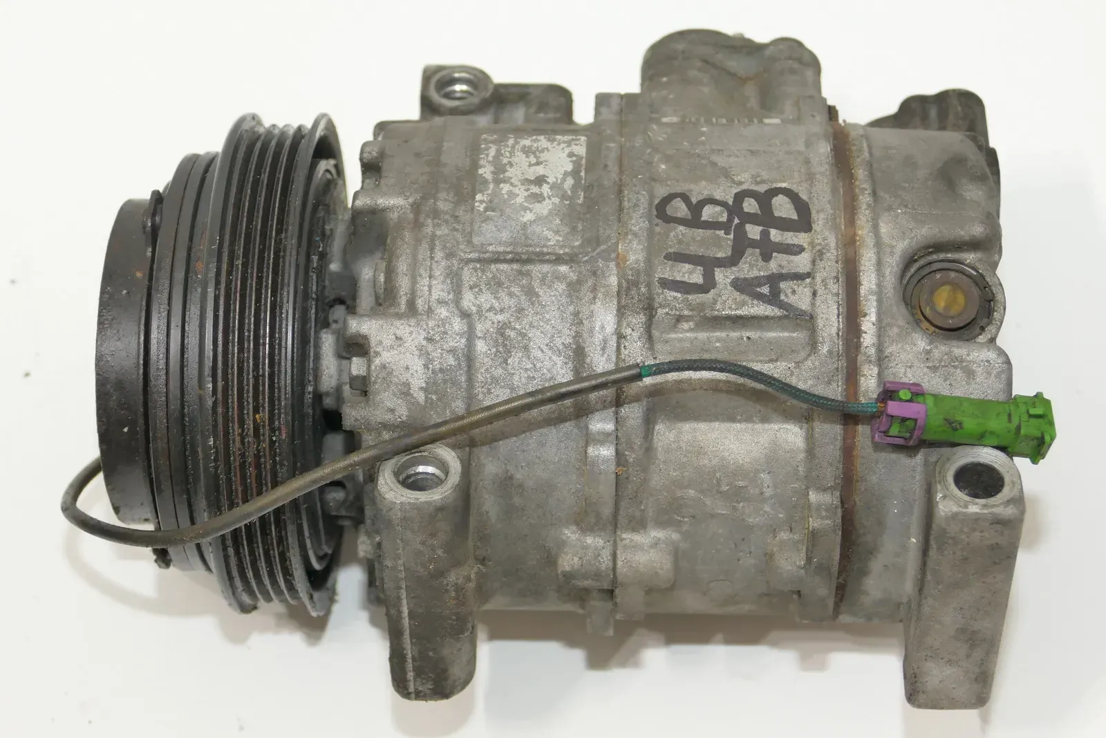 Audi A6 4B C5 Klimakompressor Kompressor 4B0260805C 2,5 TDI 132kw AFB AKN - Bild 1
