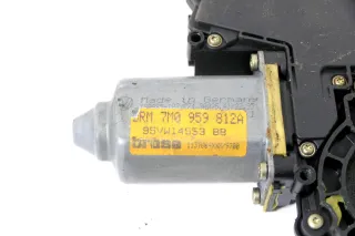 Sharan 7M elektrischer Fensterheber hinten rechts Motor bis Bj.1999 7M0959812A - Bild 2