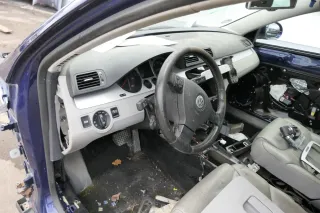 VW Passat 3C Armaturenbrett schwarz OHNE Anbauteile grau classicgrey - Bild 2