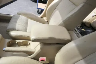 VW Passat 3BG  Mittelarmlehne Armlehne Fach Lehne Mittelkonsole Leder sonnebeige - Bild 1