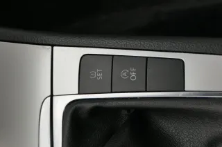 Passat 3C Mittelkonsole Verkleidung Klappe Abdeckung Dekor silber matt chrom Asc - Bild 5