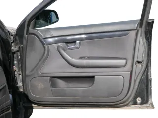 1x A4 8E B6 Türverkleidung Verkleidung Tür vorne rechts soul schwarz - Bild 1