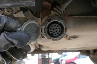 Audi A6 4B abnehmbare Anhängerkupplung Anhängekupplung Westfalia +Schlüssel - Bild 4