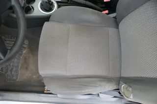 VW Fox Sitz Fahrersitz vorne links OHNEAirbag höhenverstellbar - Bild 4