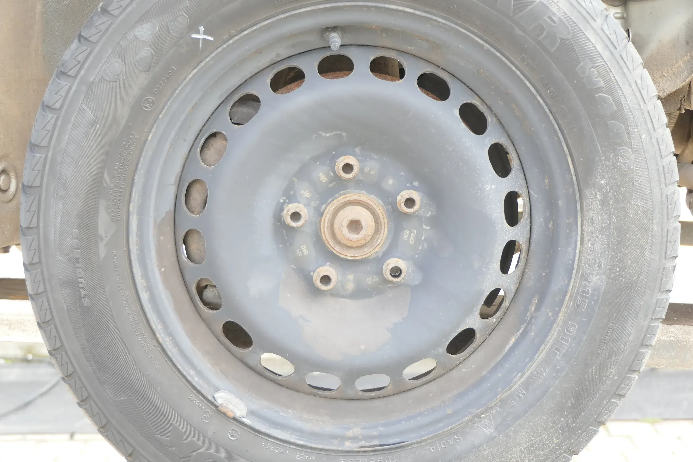 4x Audi A4 B5 A6 4B Passat 3BG Felgen Felge für 195/65 R15 91T -  3B0601027D - Bild 1