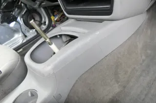 VW Passat 3BG Mitteltunnel + Aschenbecher Verkleidung Schaltknauf grau - Bild 2