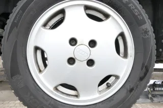 4x Audi A4 100 Alufelgen 195/65 R15 91T Winterreifen Reifen 4-8mm 8A0601025B - Bild 2