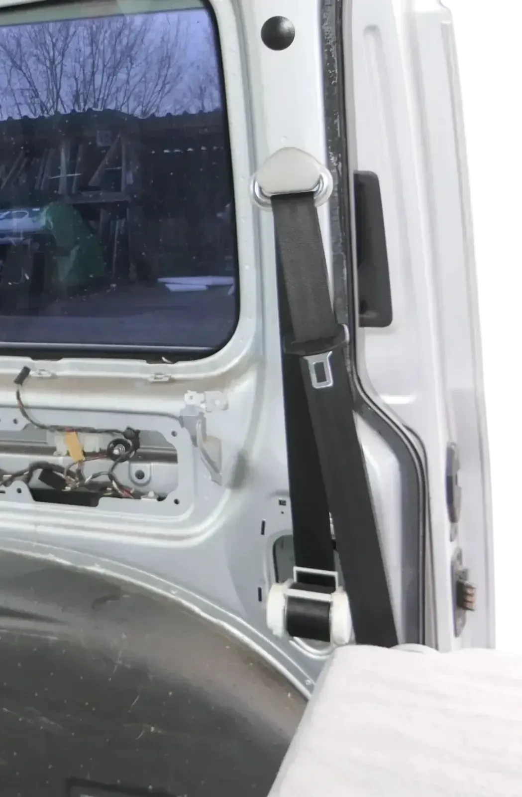 VW Caddy 2K Gurt hinten links 1. Sitzreihe 2K0857811C - Bild 1