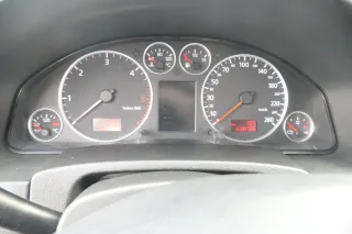 Audi A6 4B Tacho Tachometer Kombiinstrument 230.000km 4B0920933G 2,5 TDI - Bild 1