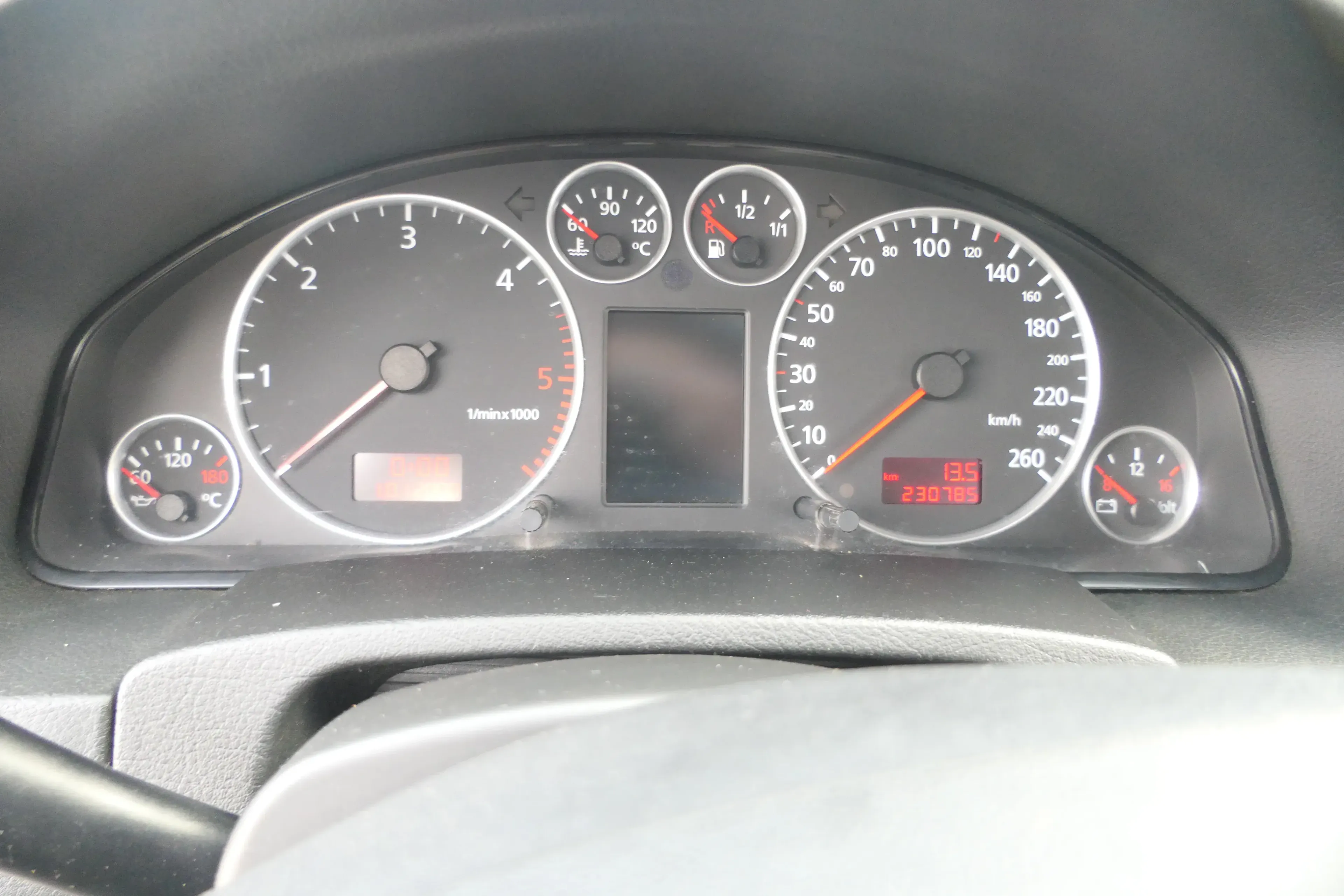 Audi A6 4B Tacho Tachometer Kombiinstrument 230.000km 4B0920933G 2,5 TDI - Bild 1