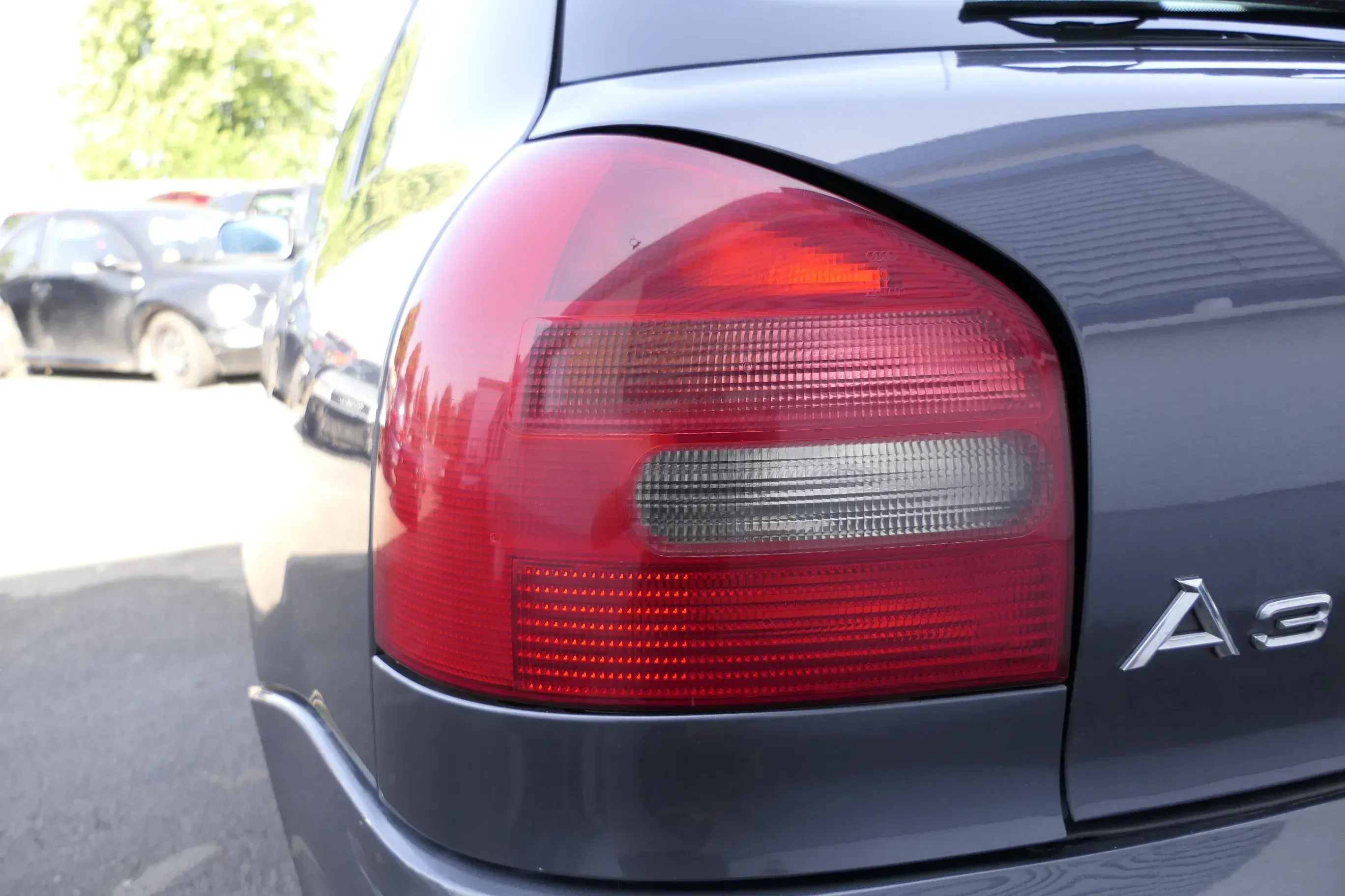 Audi A3 8L Rücklicht Rückleuchte Heckleuchte original 8L0945095A links - Bild 1