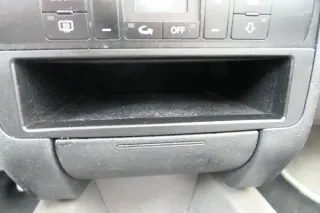 Audi A2 8Z Aschenbecher vorne 8Z0857951 6PS - Bild 3