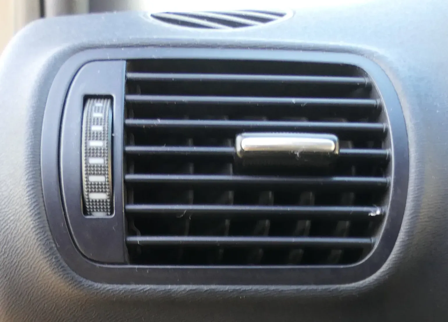 1x Audi A3 8L Lüftungsdüse Düse Lüftung links / rechts blau maritimblau - Bild 1
