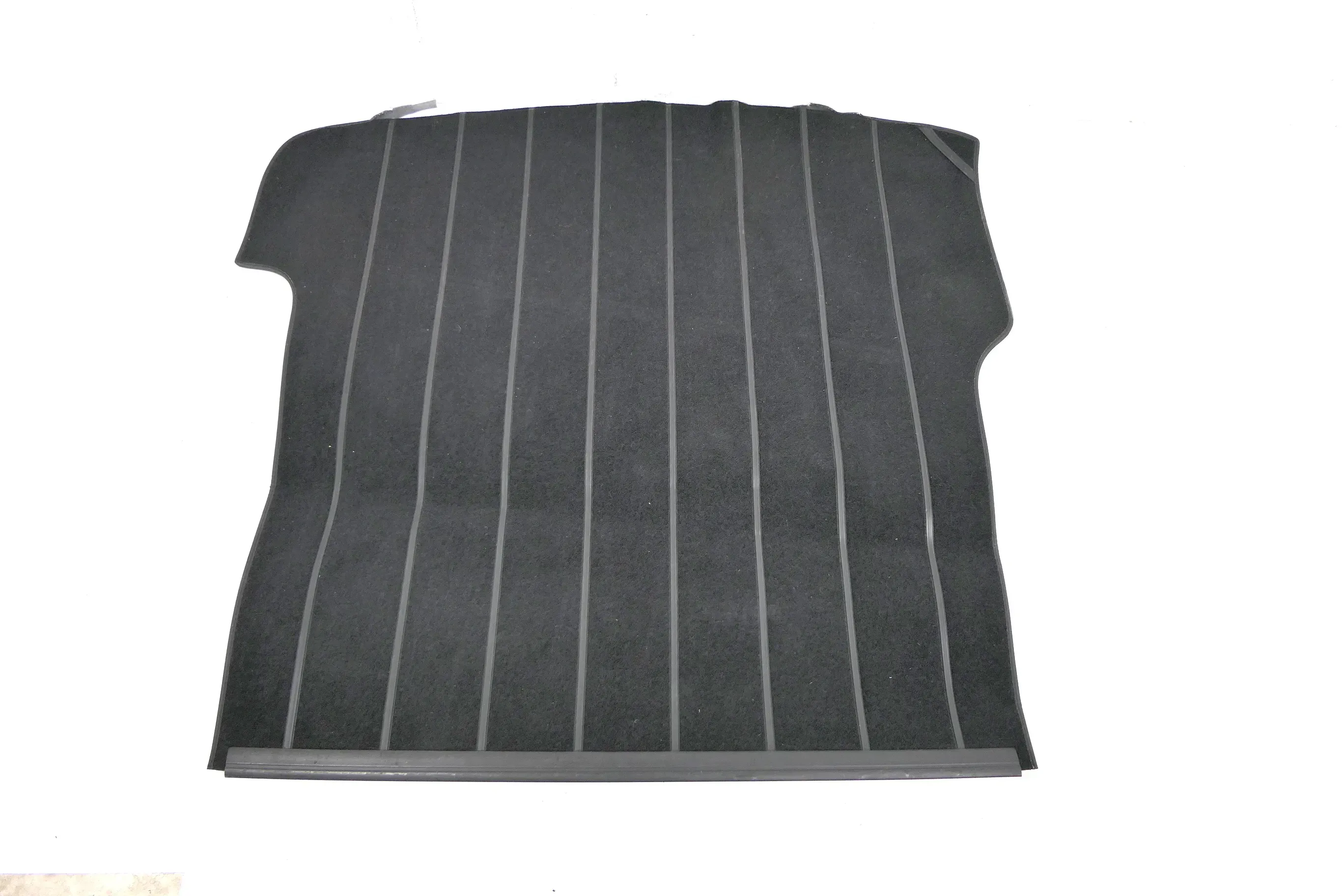 VW Passat 3B 3BG Variant Kombi Verkleidung Teppich Kofferraum schwarz - Bild 1