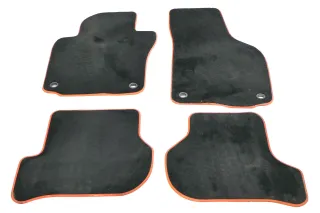 4x Original VW Golf 5 und Plus 5M Fußmatten Fußmatte vorne links rechts hinten - Bild 1